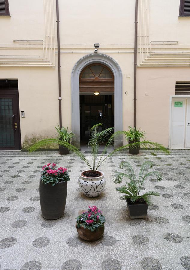 Colosseum Comfortable Apartment Рим Экстерьер фото