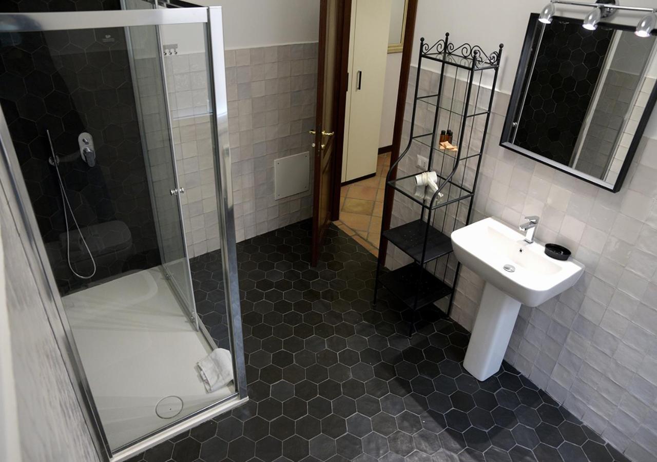 Colosseum Comfortable Apartment Рим Экстерьер фото
